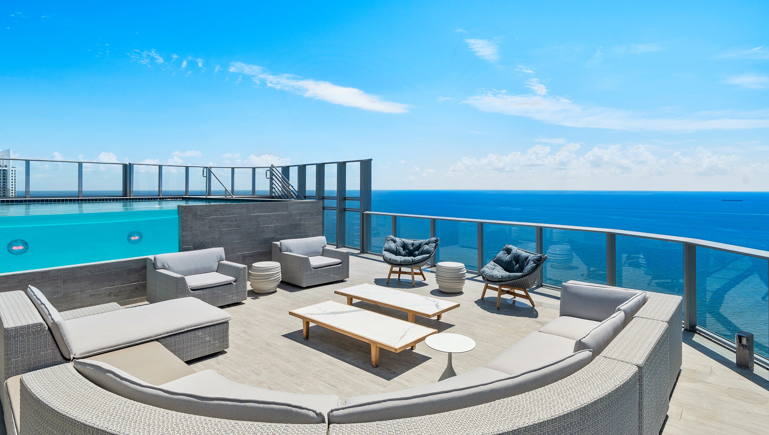 The Jills Zeder Group/Luxhunters Productions